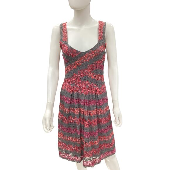 HD In Paris For Anthropologie Dress Women’s Size M Lacey Overlay Gray Red Pink - Picture 1 of 5